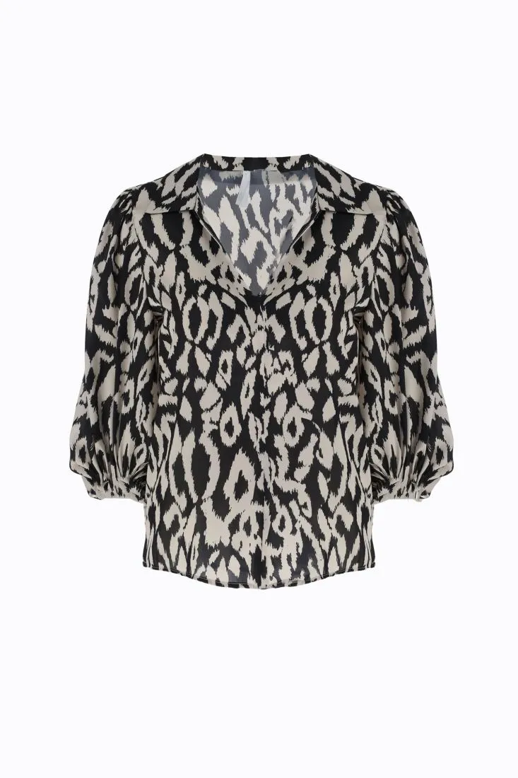 Camicia fantasia astratta con colletto e maniche volume