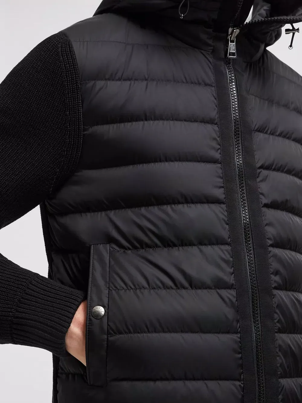 Cardigan con cappuccio imbottito
