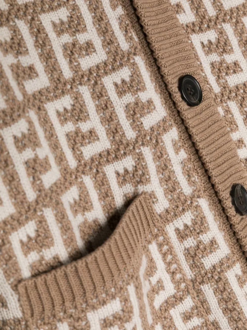Cardigan con FF
